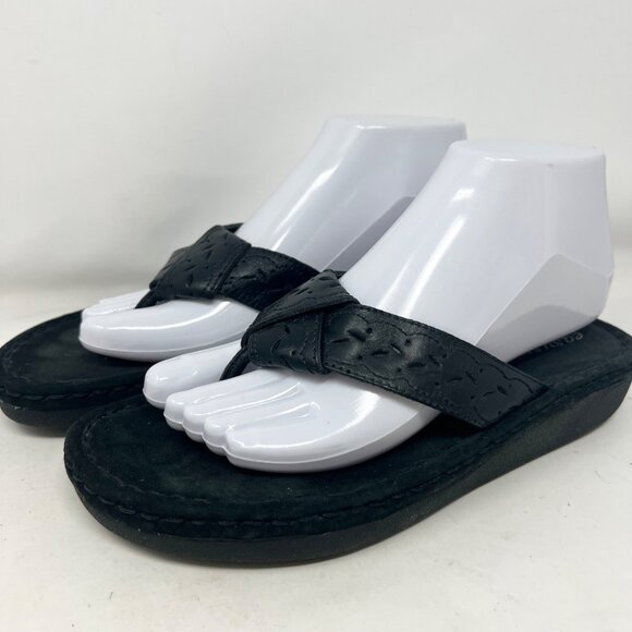 Easy Spirit Shoes - Easy Spirit Womens Black Laser Cut Knot Thong Sandal Size 8 M